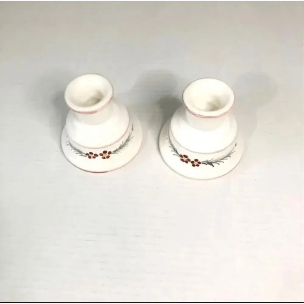 vintage cottage core candles white with flowers‎ ceramic pair grandma core